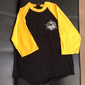 Obey black and yellow baseball tee size M